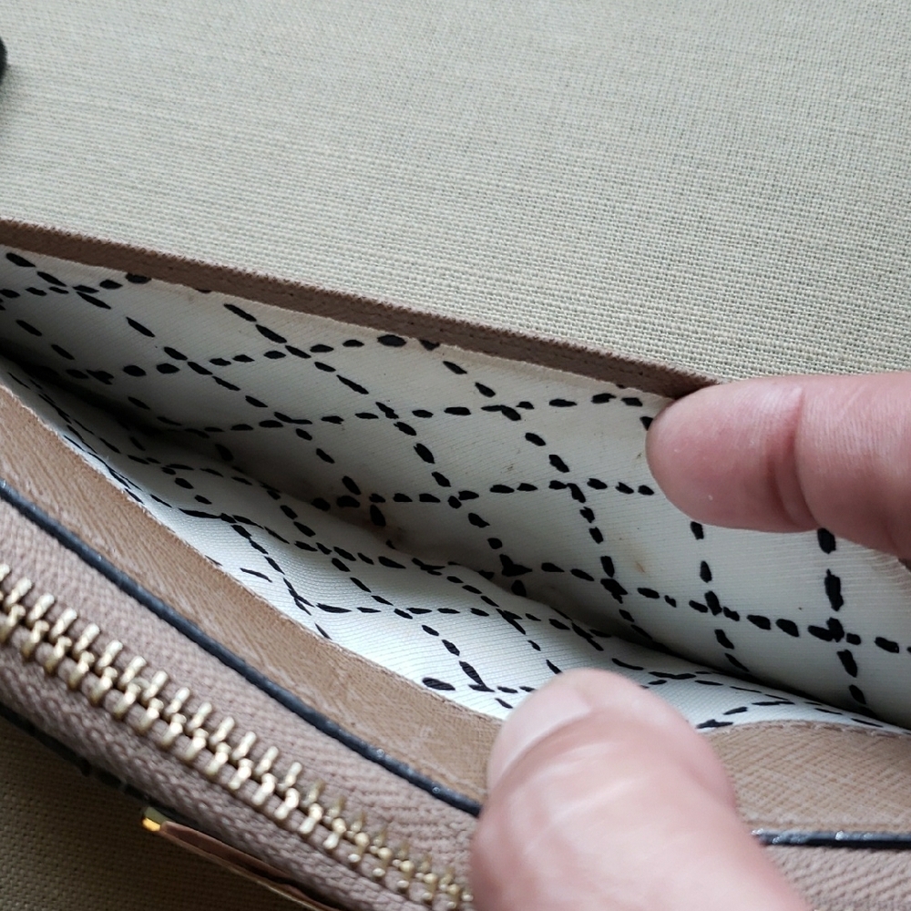 Kate Spade Black and Tan Wallet - Picture 12 of 17